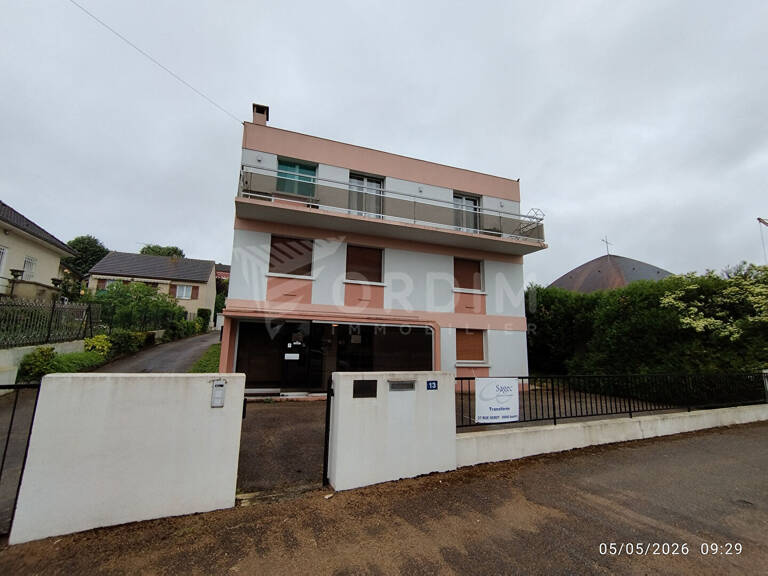 Ensemble de Bureaux - 261m² avec 8 parking et un garage — photo 1
