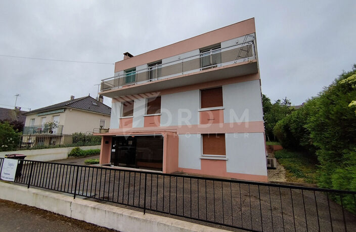 Ensemble de Bureaux - 261m² avec 8 parking et un garage — photo 2