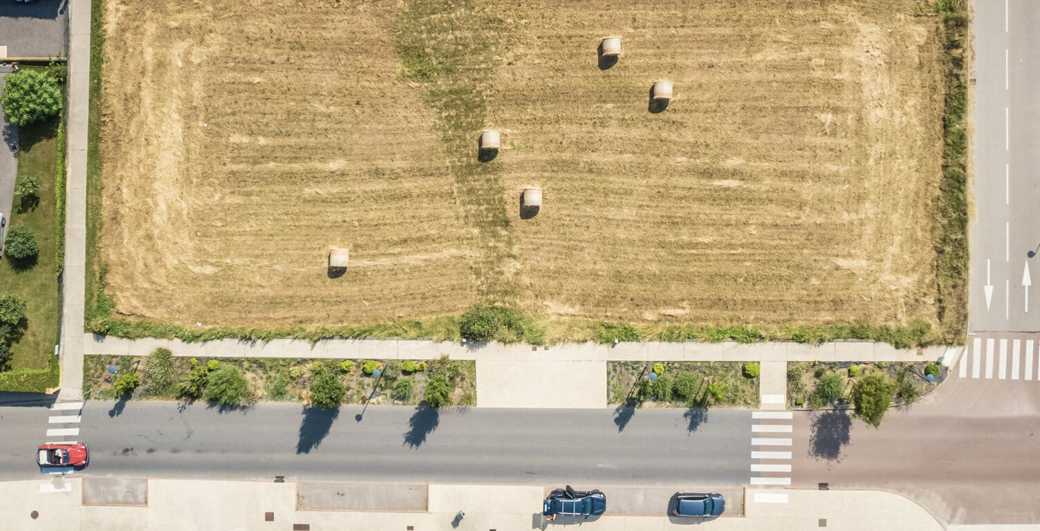 Terrain viabilisé Marennes centre village — photo 1