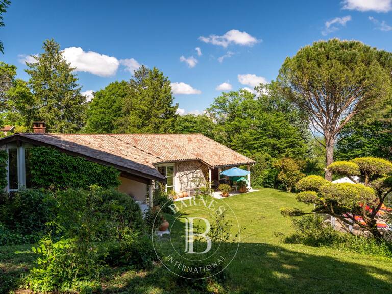 St Cyr-Au-Mont-D'Or - Maison de 220 m² environ - Terrain de 5000 m² - 4 Chambres - Piscine — photo 1