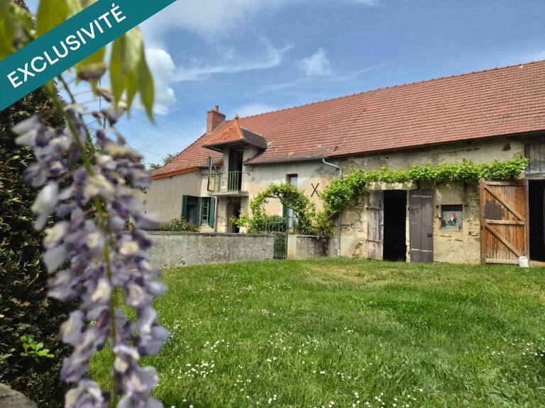 Maison de campagne avec terrain et granges — photo 1
