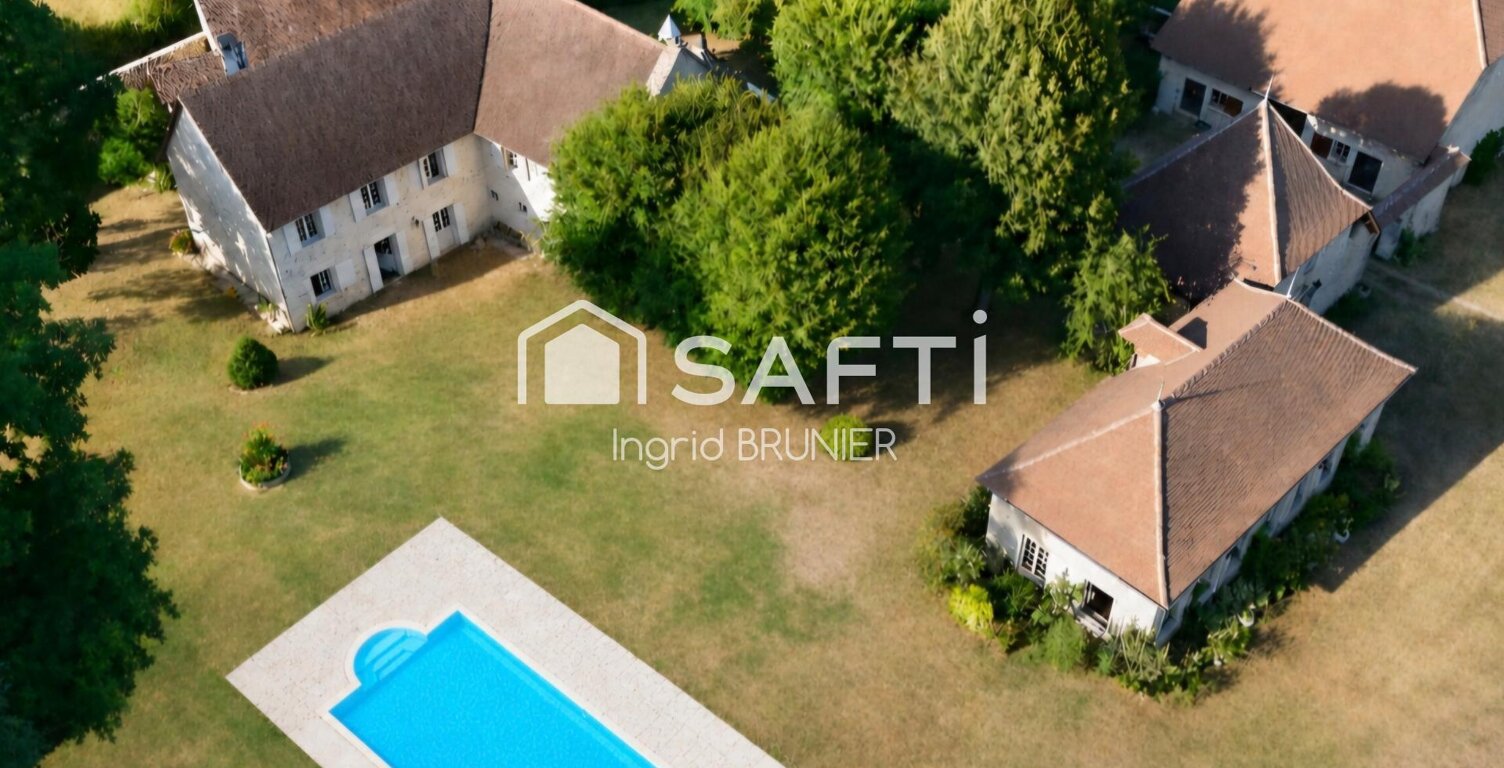 Propriété de caractère avec 6 bâtiments + piscine — photo 1