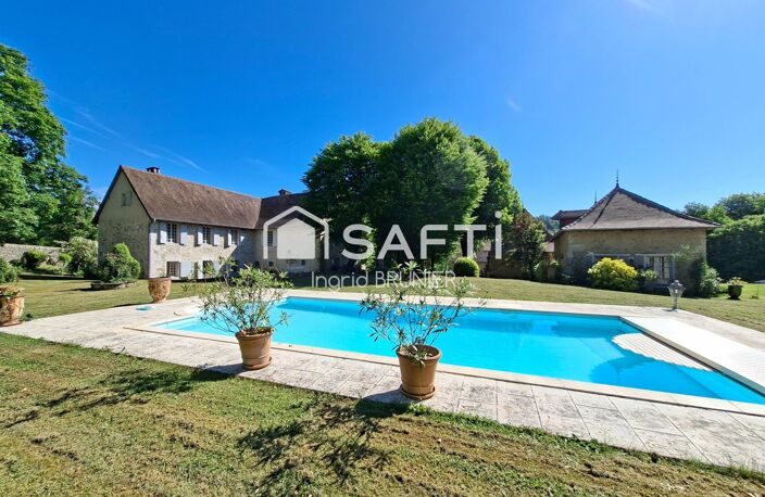 Propriété de caractère avec 6 bâtiments + piscine — photo 2