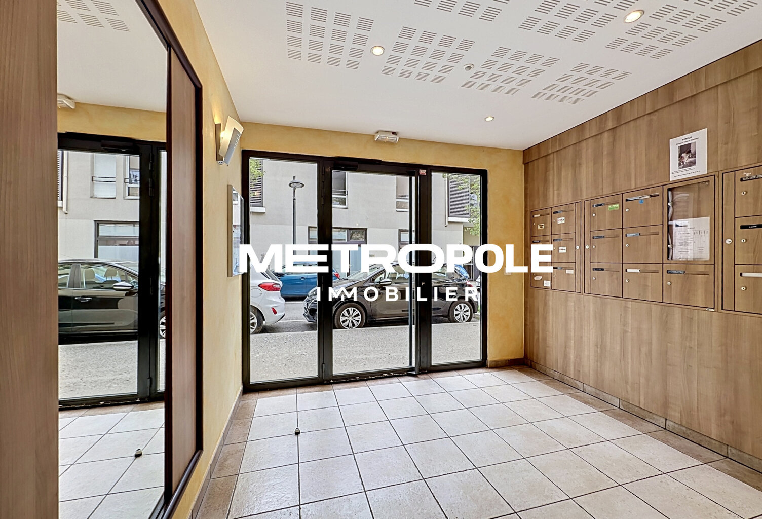 Studio avec jardin, terrasse et double parking en plein cent — photo 1