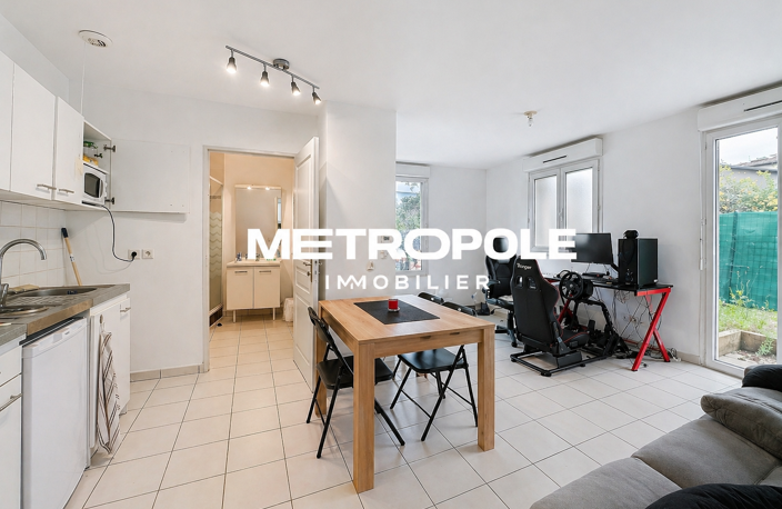 Studio avec jardin, terrasse et double parking en plein cent — photo 3