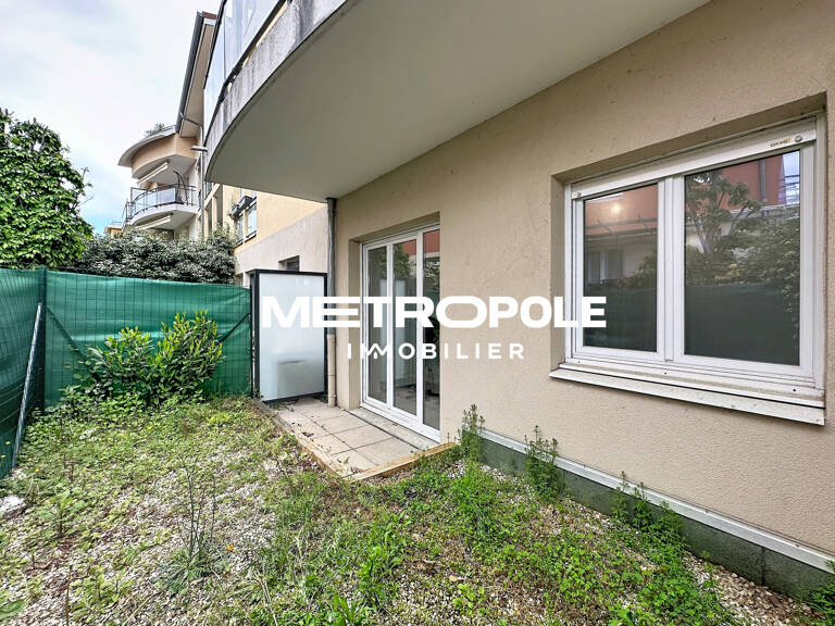 Studio avec jardin, terrasse et double parking en plein cent — photo 1
