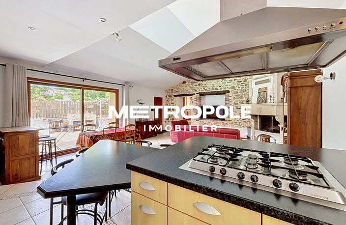 Jolie Maison en pierre - Piscine — photo 5