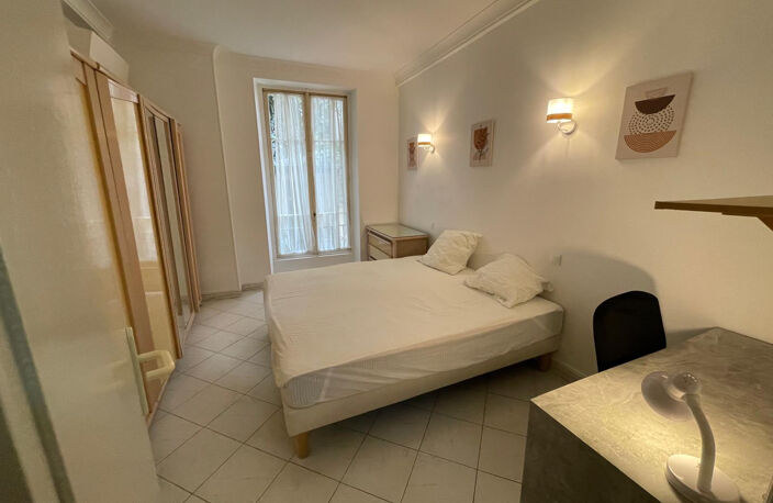 Trois pièces Nice Masséna - Bail Etudiant - Disponible septe — photo 3