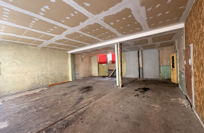 Plateau à aménager avec cour privative en plein centre de Ta — photo 3