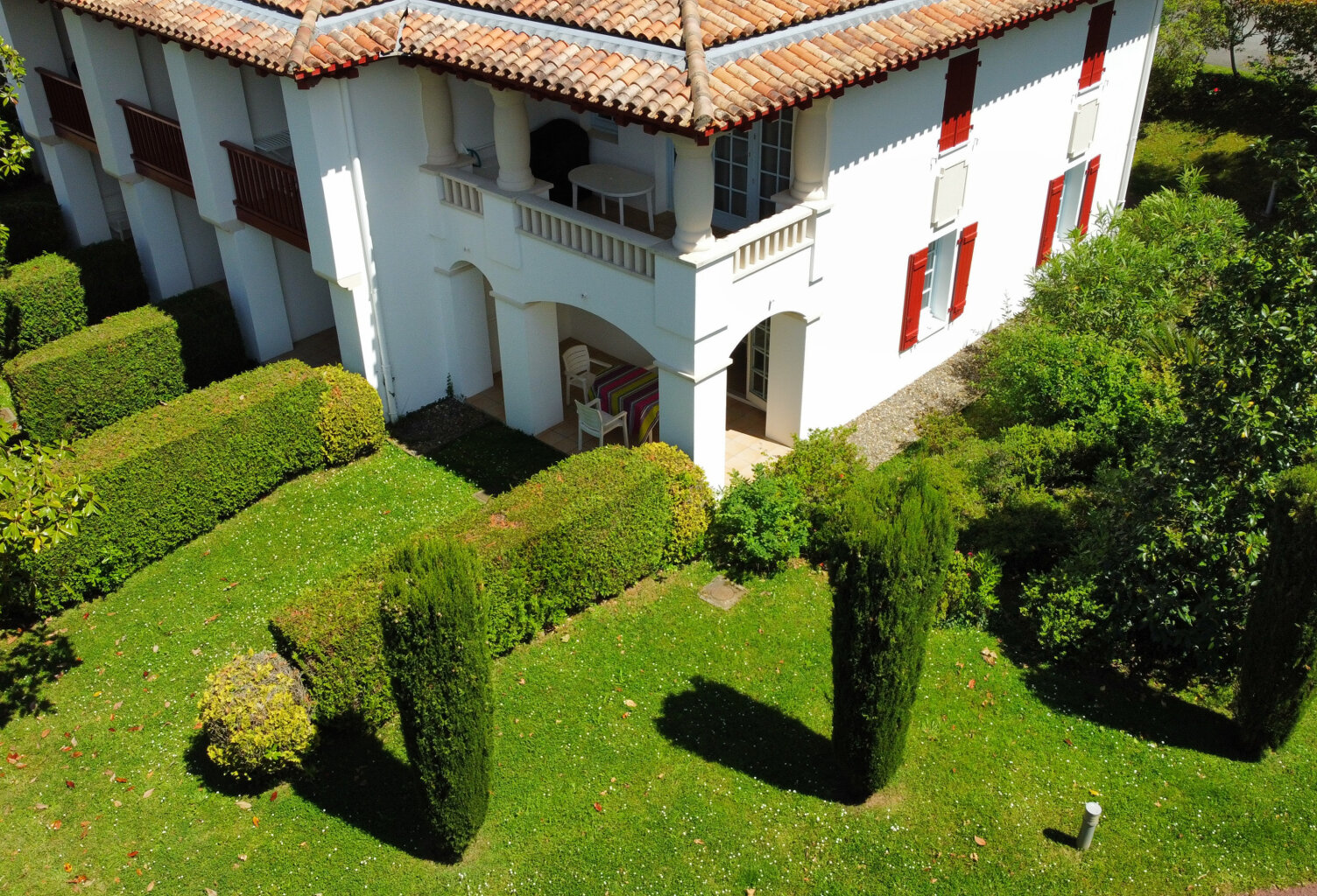 T3 avec terrasse, jardin, parking, piscine... — photo 1