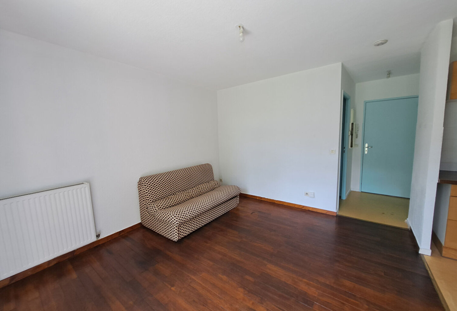 Chirens, Appartement une pièce 36m² — photo 1
