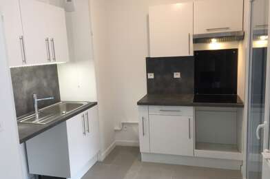 Appartement 3 pièces 909 €