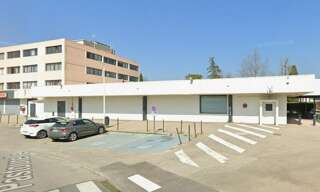 Commerce  687 m² à louer à Saint-Martin-de-Crau (13310)