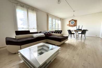 Appartement 3 pièces 725 €