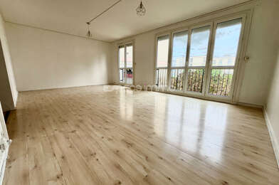 Appartement 3 pièces 725 €