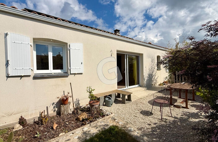 MAISON - 4 PIECES - 81 M² - A VENDRE - SAINT VINCENT SUR JARD — photo 3