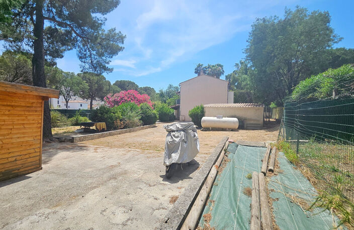 Bas de villa avec jardin privatif de 613 m² ? Fort potentiel ! — photo 3