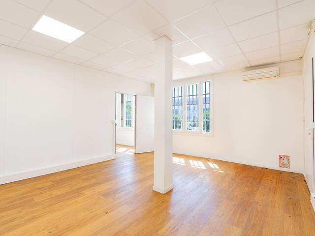 Bureaux  285m2 Marseille 13015 — photo du bien
