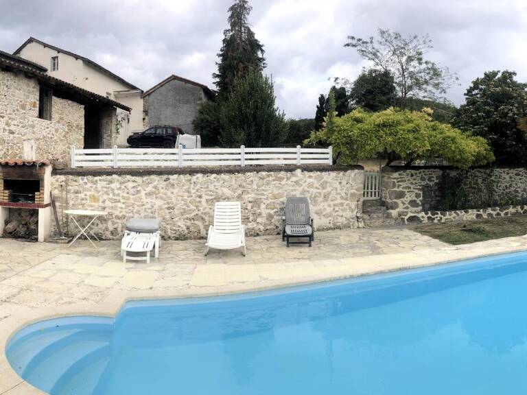 Maison sur beau terrain avec piscine et jolie grange à rénover ! — photo 1