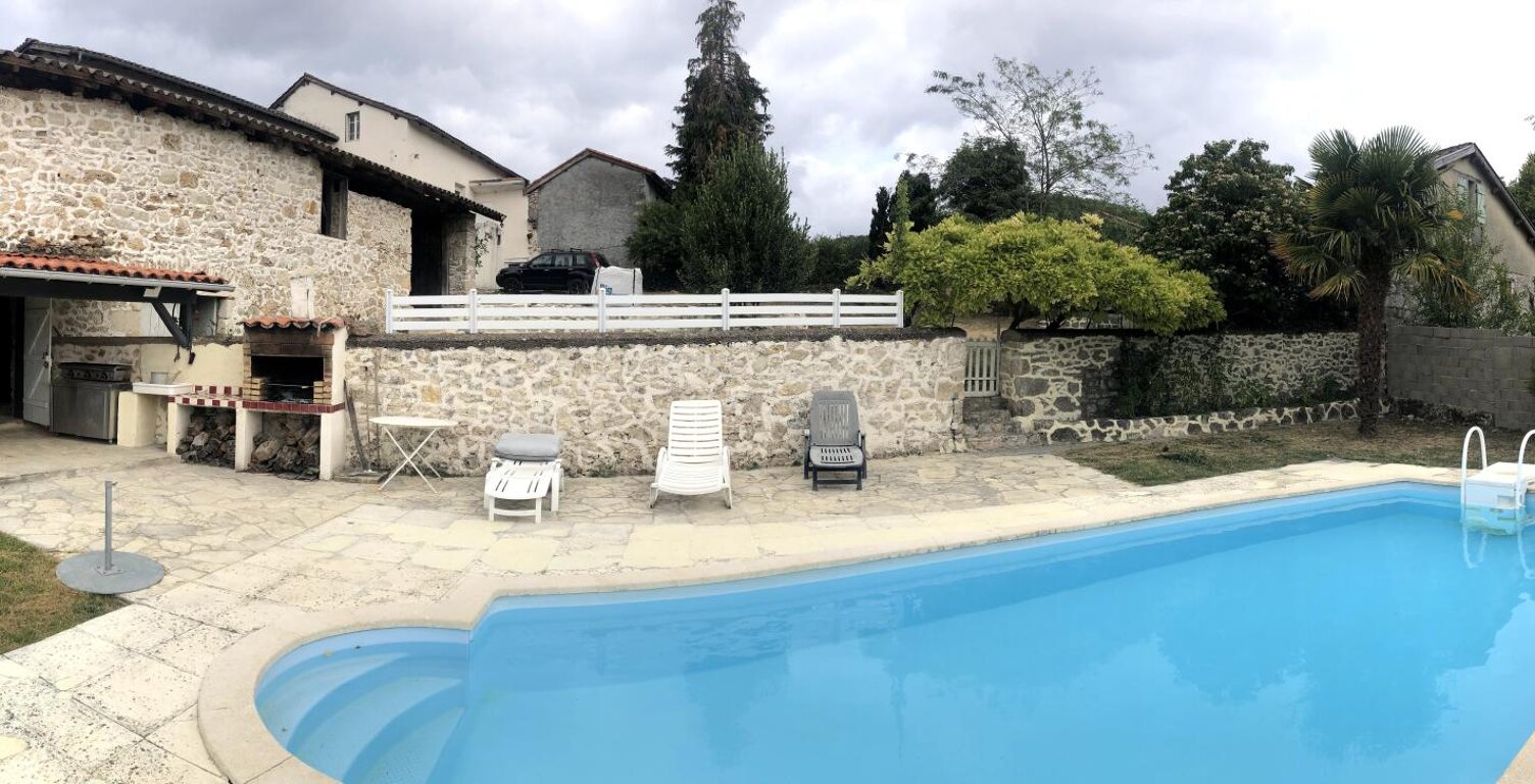 Maison sur beau terrain avec piscine et jolie grange à rénover ! — photo 1