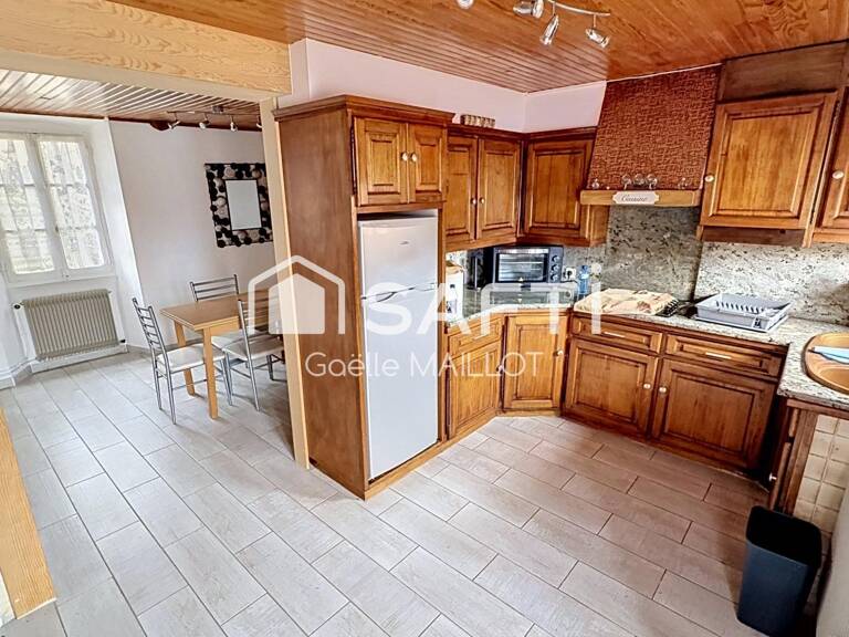Maison de village avec balcons — photo 1