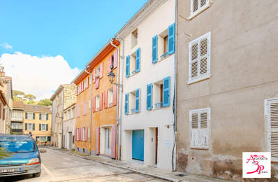 Maison de village rénovée avec garage et terrasse  Centre de Co — photo du bien