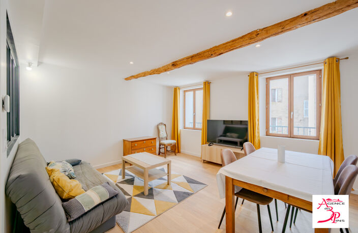 Maison de village rénovée avec garage et terrasse  Centre de Co — photo 4