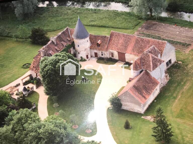 INDRE, à 2h45 de Paris, 25 min de CHÂTEAUROUX , 20 min de l'A20, Manoir restauré avec dépendances sur 2ha — photo 1