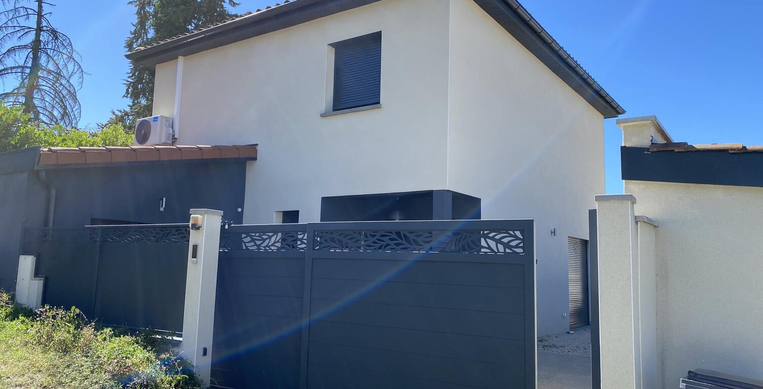 Vente maison 5 pièces 112 m² Saint-Didier-de-Formans (01600) — photo 1