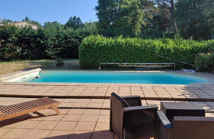Maison T6 avec piscine sur un terrain de 2500 m2 — photo 2