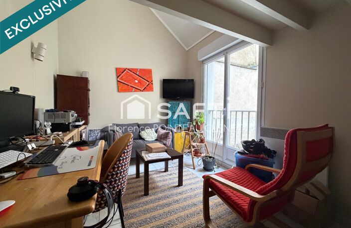 T2 en triplex vendu loué, secteur Saint Serge. — photo 2