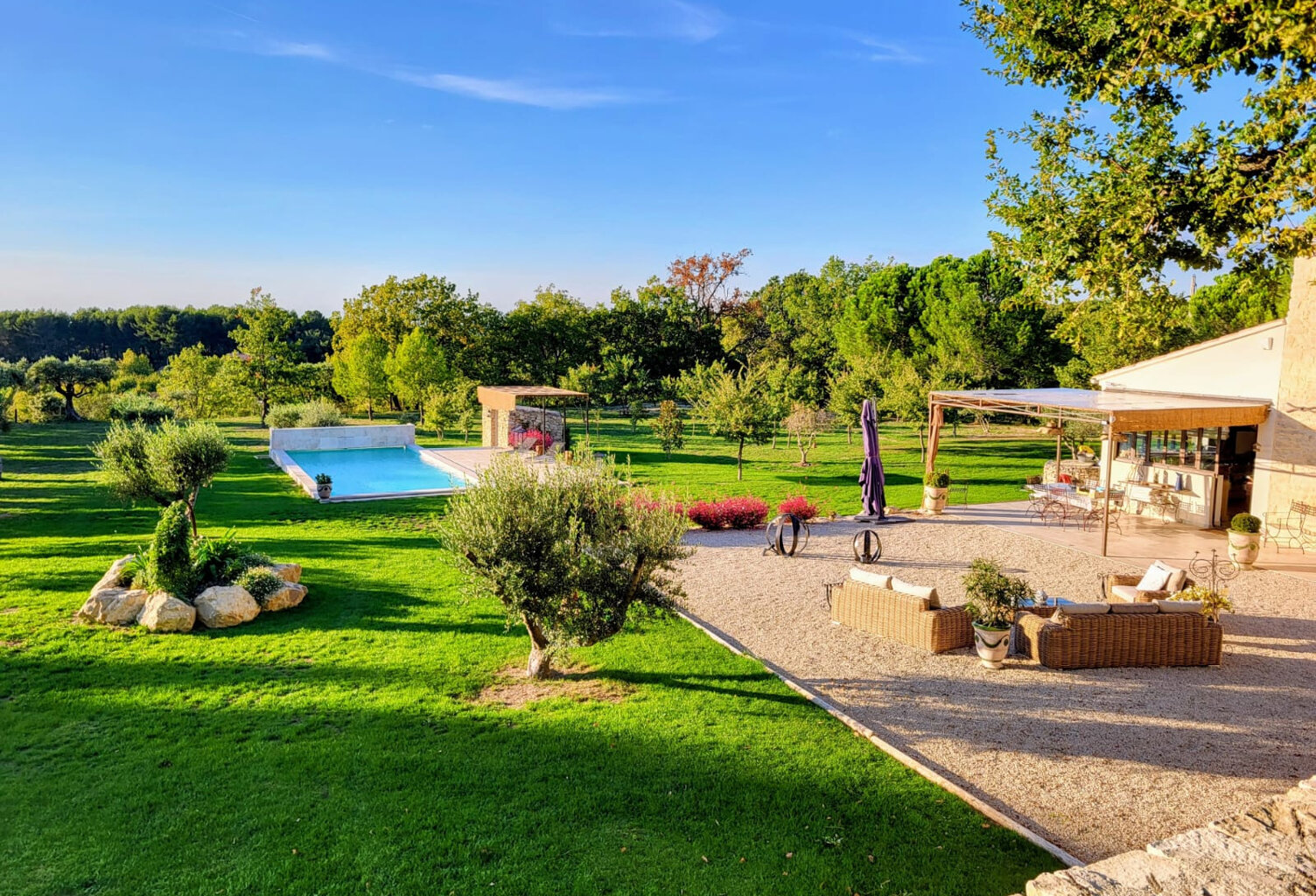 MAS DE PRESTIGE RÉNOVÉ AVEC PISCINE SUR PLUS DE 6HA — photo 1