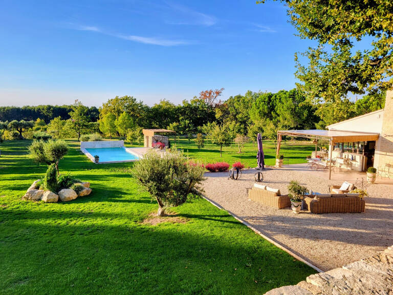 MAS DE PRESTIGE RÉNOVÉ AVEC PISCINE SUR PLUS DE 6HA — photo 1
