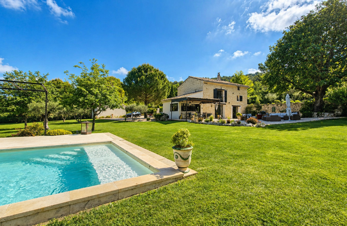 MAS DE PRESTIGE RÉNOVÉ AVEC PISCINE SUR PLUS DE 6HA — photo 2