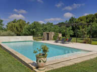 MAS DE PRESTIGE RÉNOVÉ AVEC PISCINE SUR PLUS DE 6HA — photo 3