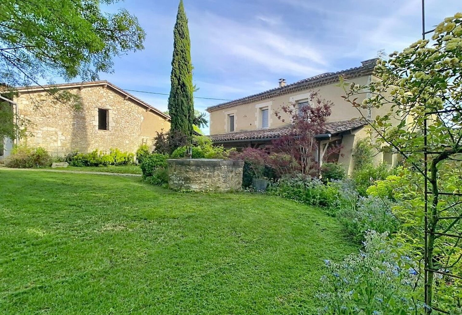 Maison en pierre + grande grange attenante — photo 1