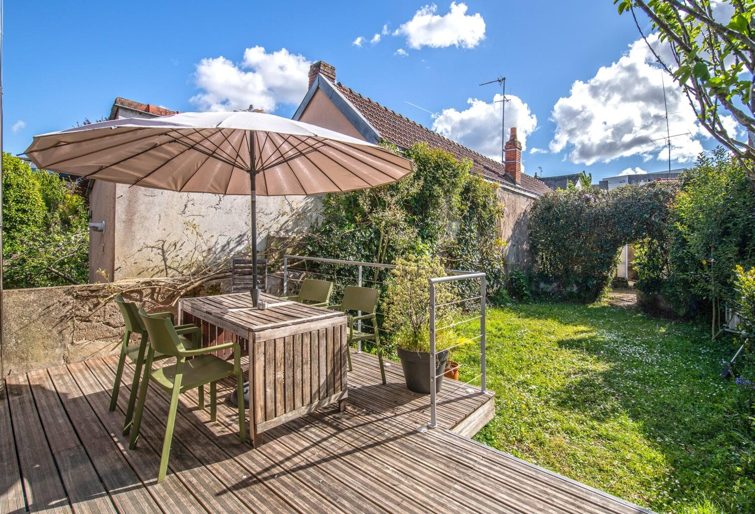 Qartier  Petit Port / Transvaal - Maison rénovée 3 chambres  jardin, terrasse Sud-Ouest, jacuzzi  env. 112 m² utiles — photo 1