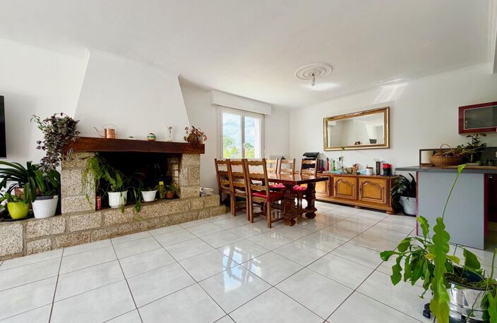 Maison avec vie de plain-pied, sous-sol complet et jardin de 952 m². — photo 5