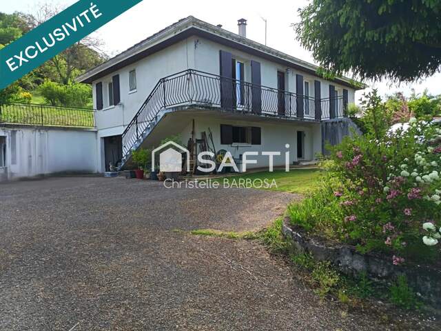 complet Maison familiale individuelle  sur 1 766 m² de terrain — photo du bien