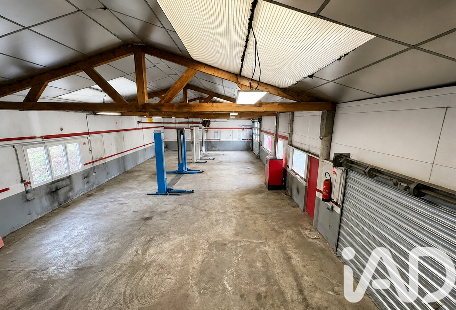 Vente Boutique/Local commercial 586 m&sup2; — photo 1