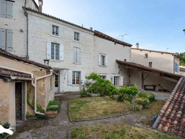 Maison de ville de 5 pièces principales — photo du bien