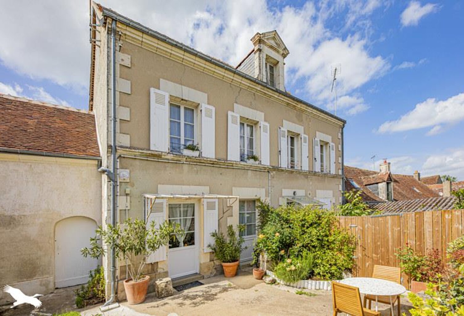 Maison en pierre de 5 pièces principales — photo 1