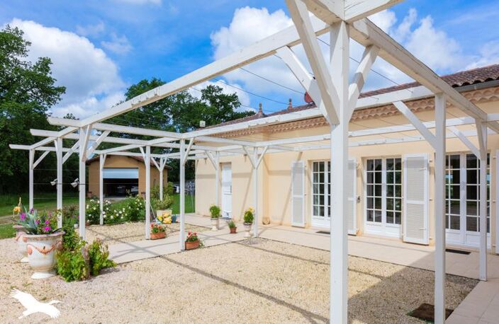 Villa de 7 pièces principales — photo 2