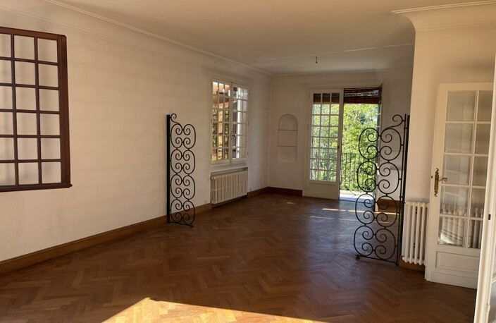 Maison art déco de 9 pièces principales — photo 2