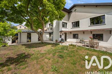 Maison 5 pièces 599000 €