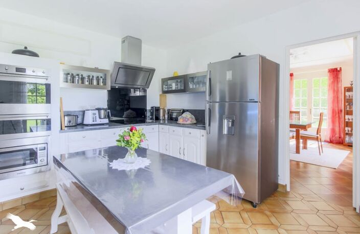 Maison en pierre de 9 pièces principales — photo 3