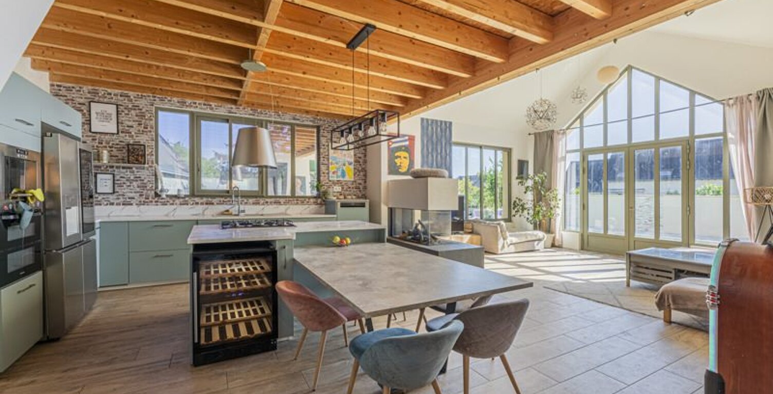 Vente maison 7 pièces 240 m² La Ville-aux-Dames (37700) — photo 1