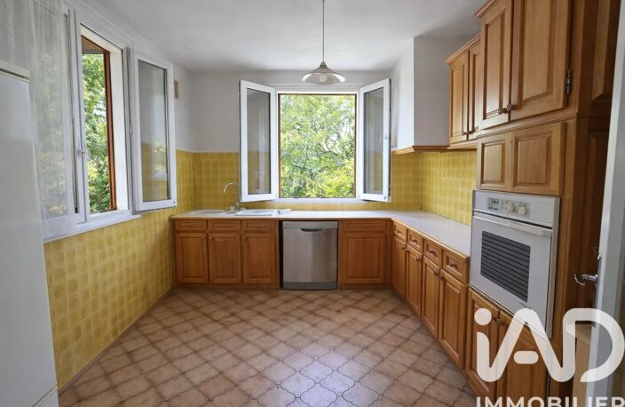 Vente Maison/villa 8 pièces — photo 2