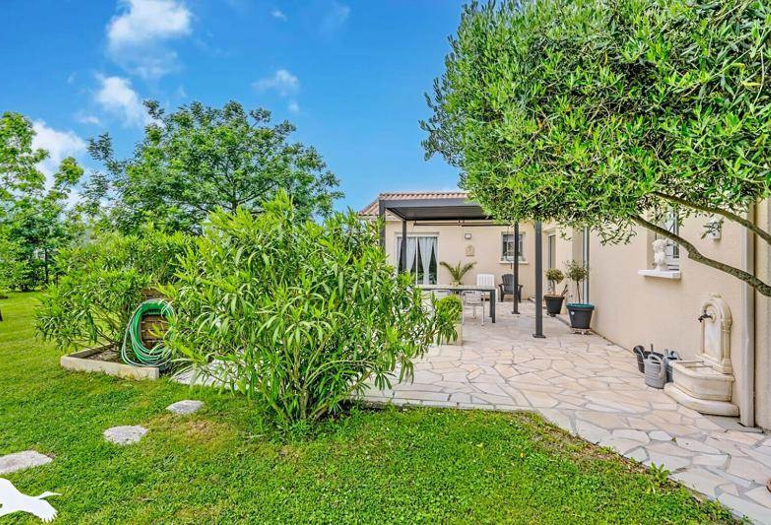Vente maison 5 pièces 122 m² Soulac-sur-Mer (33780) — photo 1