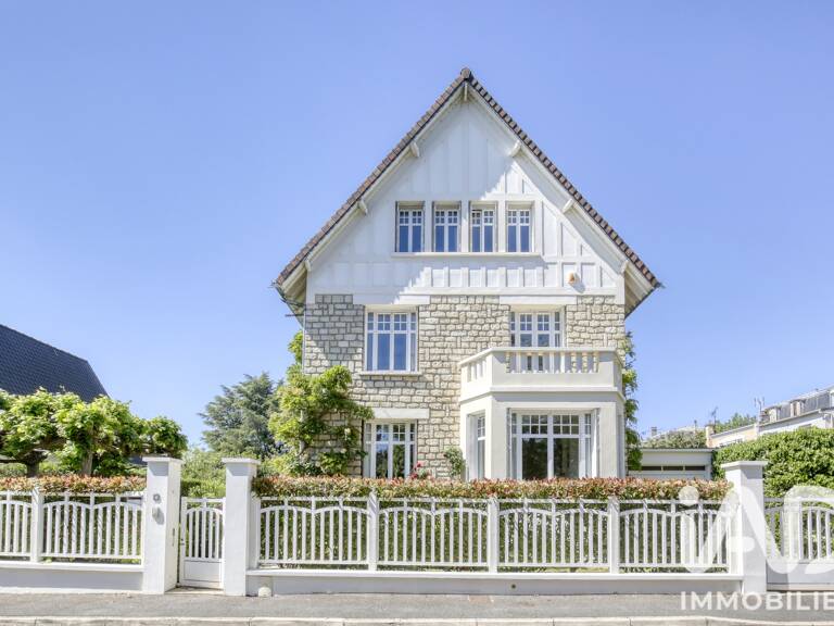 Vente Maison/villa 8 pièces — photo 1